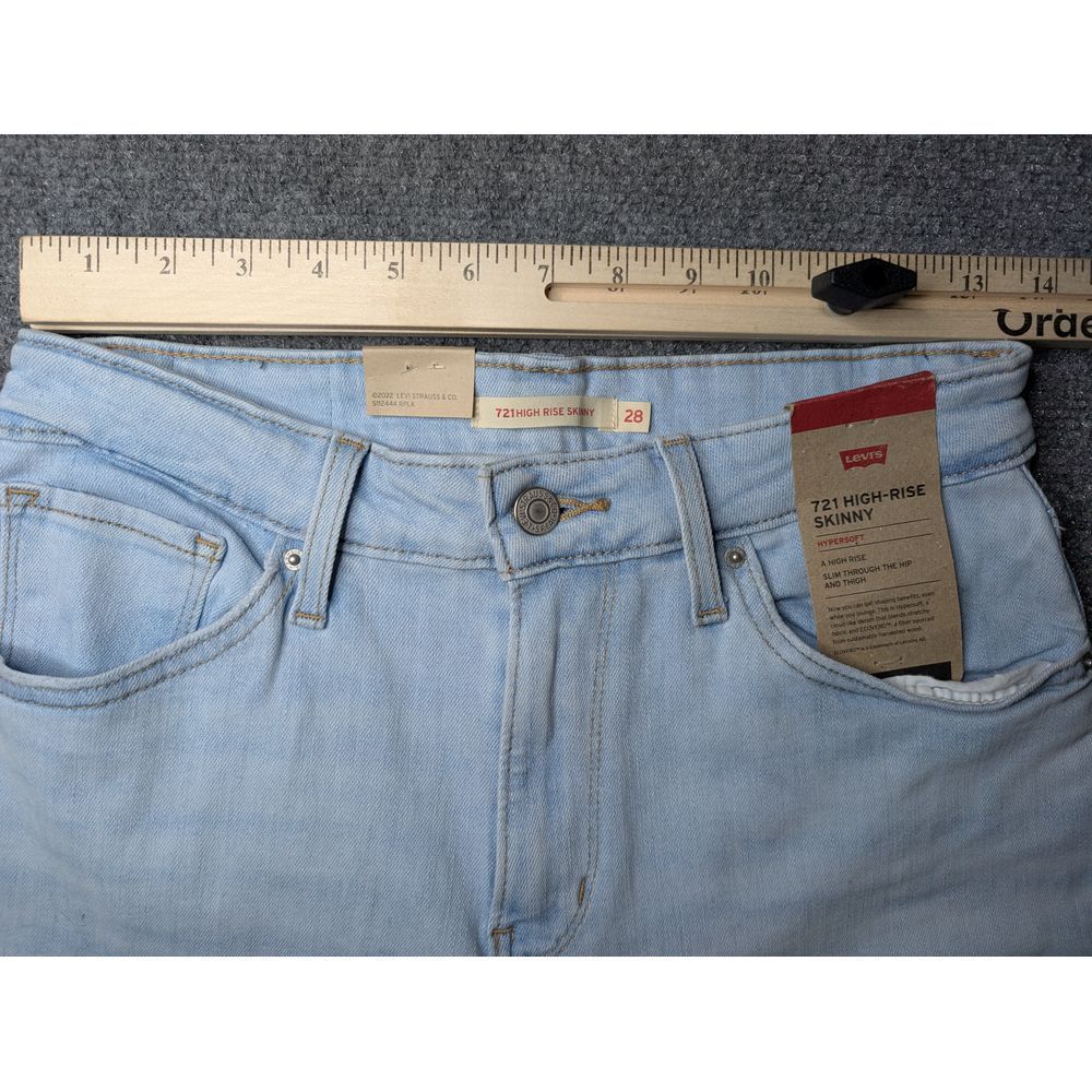 NWT Levi's 721 High Rise Skinny Light Wash Jeans Women's 28 W/ 32 L Hole Legs - Picture 6 of 10
